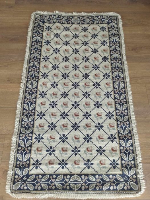 Tapete grande  de arraiolos