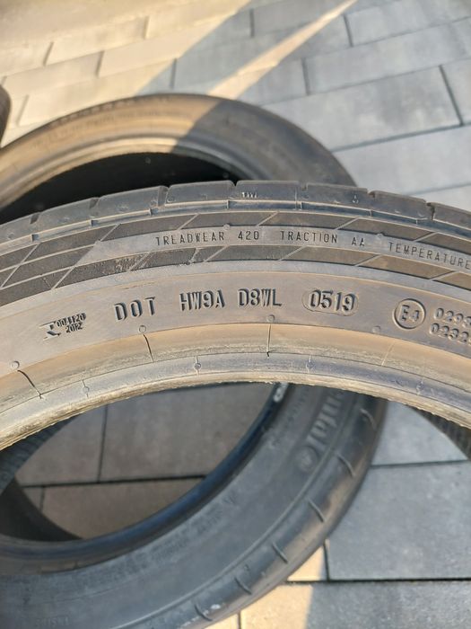 Opony  Continental 235/45/20