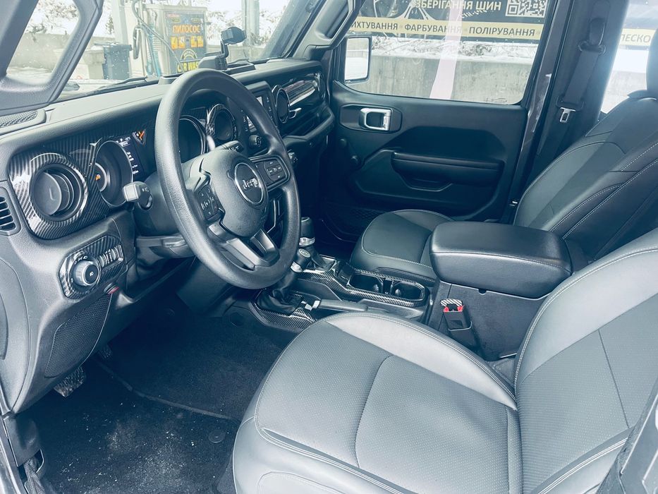 Jeep Wrangler идеальное состояние не крашен!