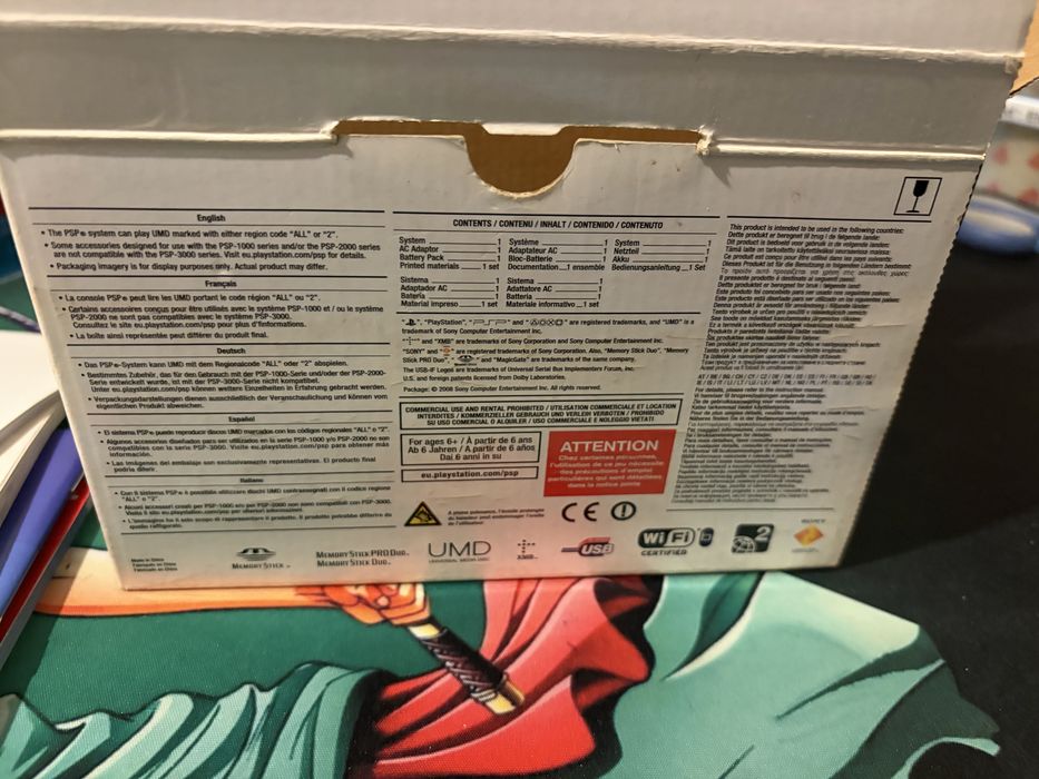 PSP 3004 com caixa e manuais