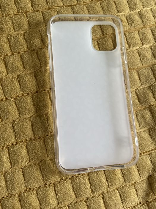 Etui na telefon iphone 11