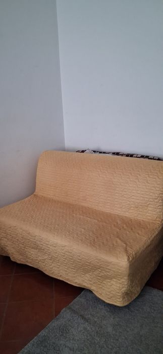 Sofá-cama à venda – bom estado