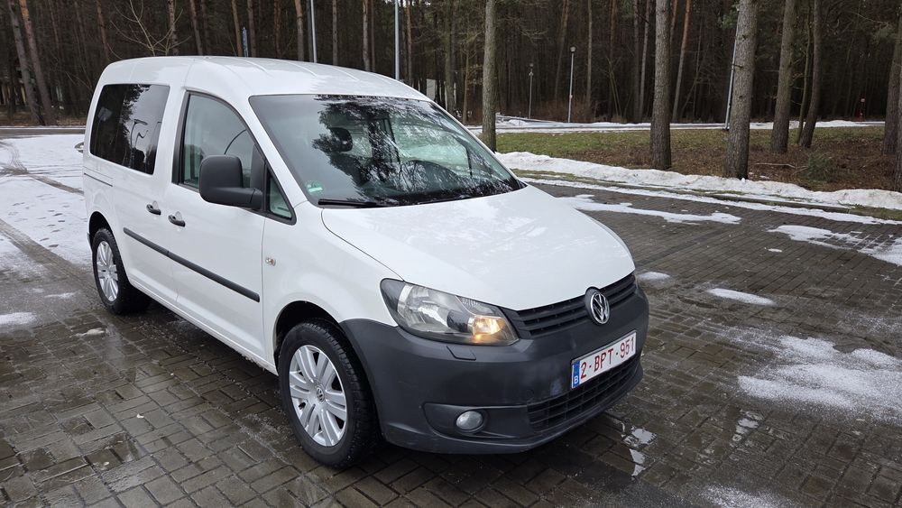 VW Caddy_2012r.lift_5osób_podgrzewane fotele