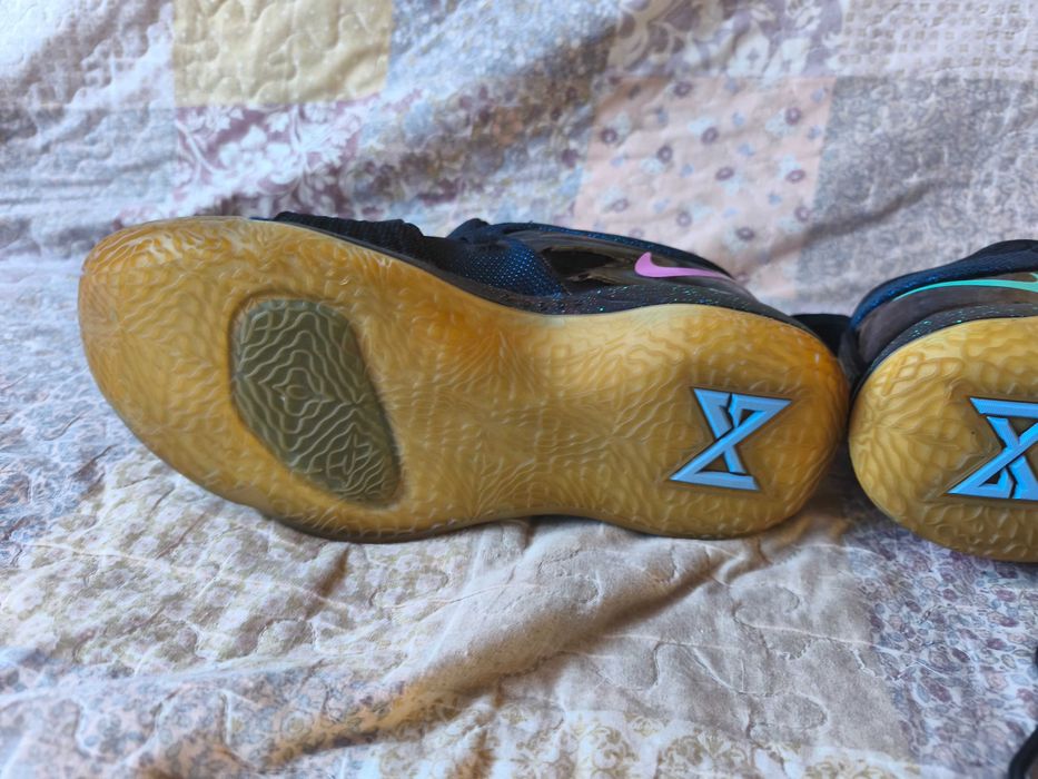 Nike PG2 Paul George Playstation Edition rozm. 43 (27,5 cm)