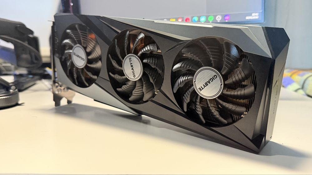 Placa gráfica RTX 3060 Ti 8GB em excelente estado