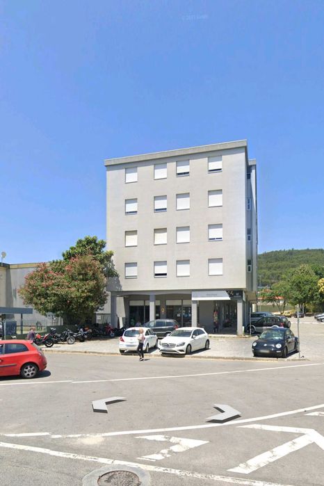 Aluga-se partamento T2+1 em Famalicão