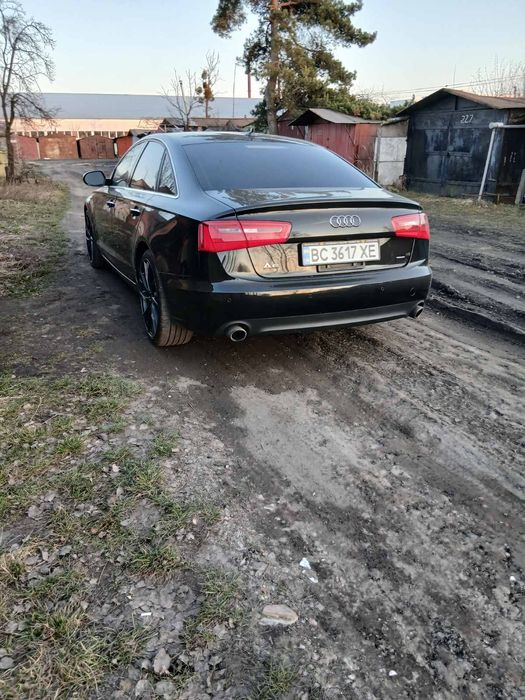 Ауді А 6 С 7.   .