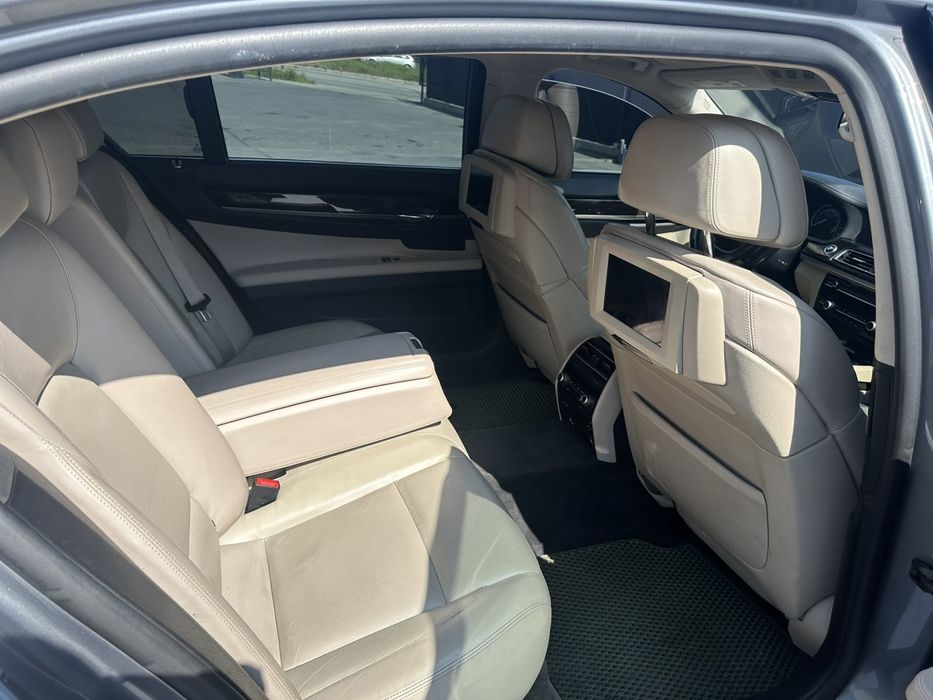 Бмв 750LI 2011 4.4 f02