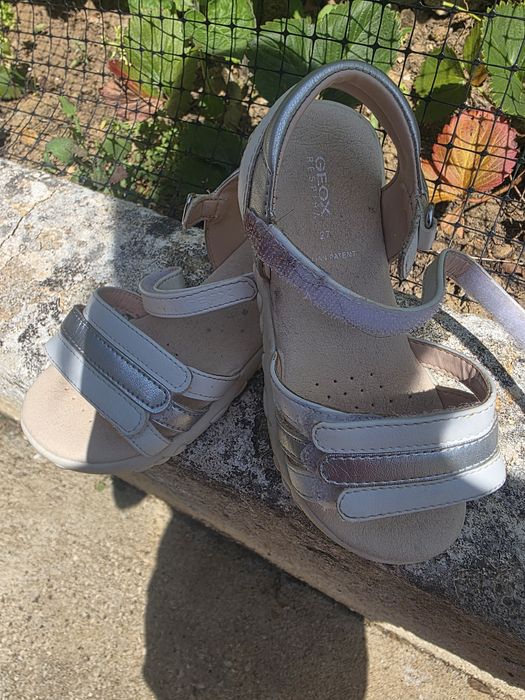 Varios modelos de Calçado geox criança com pouco uso