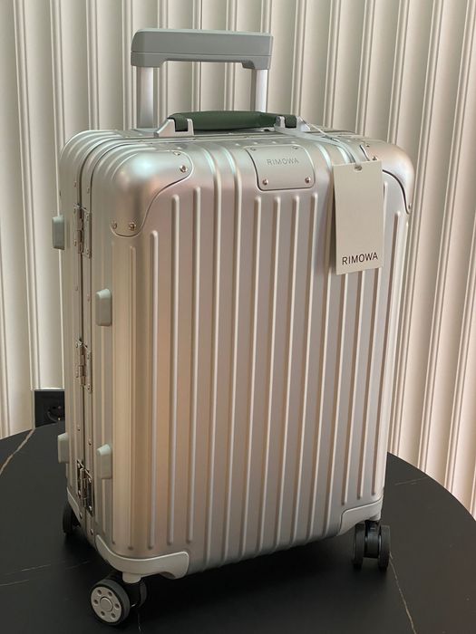 Валіза Rimowa Twist  olive алюмінієва ручна поклажа /чемодан алюминиевый для ручной клади
