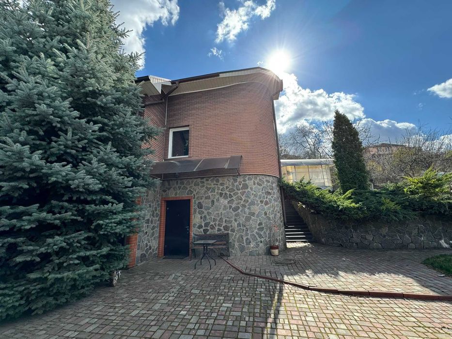 ‼️Центр‼️Цегляний будинок, 255 м², 15 соток, баня та басейн