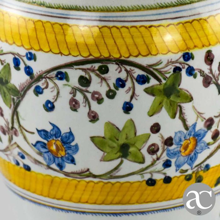 Jarra pintada à mão em Faiança Carvalhinho