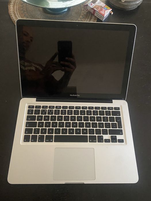 Macbook Pro 13’ Pol (Early 2010) Catalina Instalado