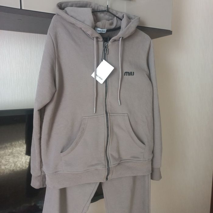 Костюм женский Miu Miu    M ,L