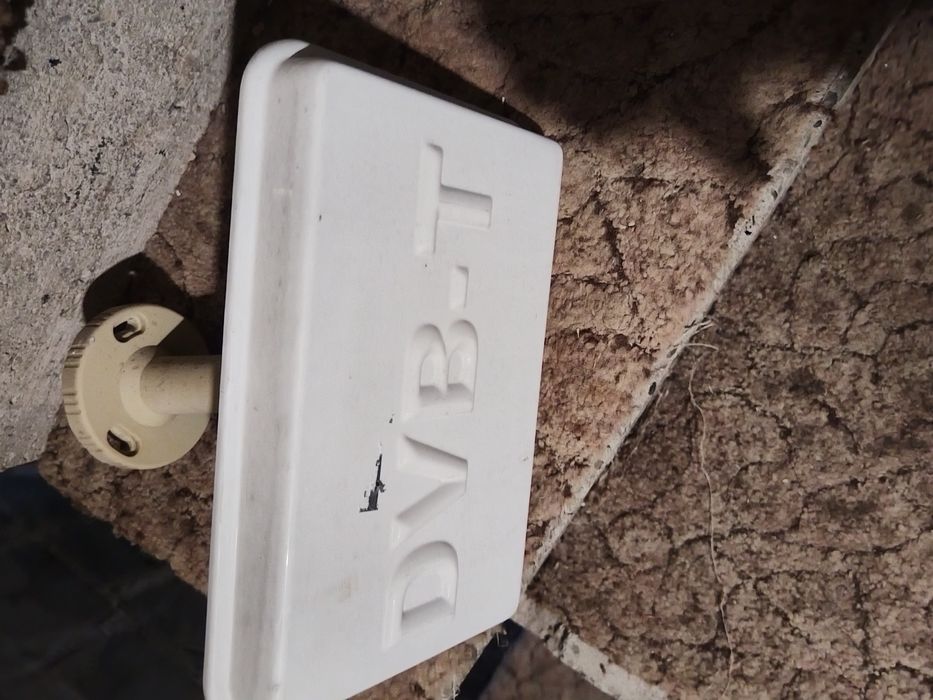 Dekoder telewizyjny z anteną