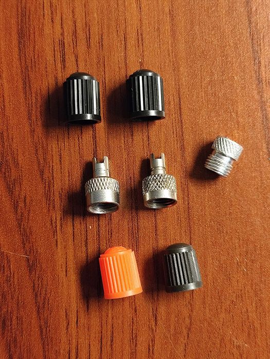 Колпачки для ниппеля велосипеда + переходник Presta