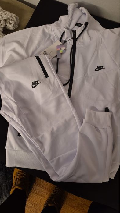 Fato de treino branco