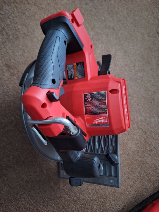 Безщіткова акумуляторна пила Milwaukee 2732-20