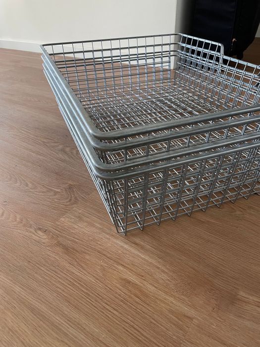 Conjunto de 4 cestos metálicos Komplement IKEA