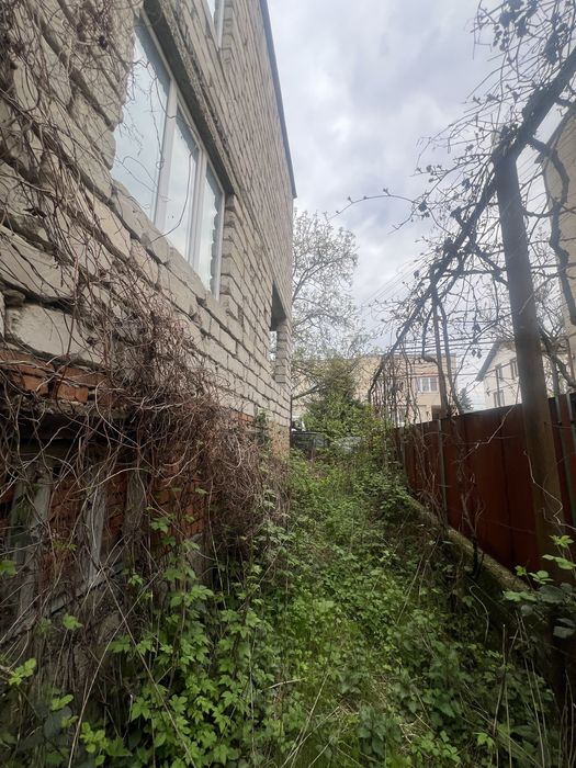 Продаж недобудови з комунікаціями у хорошому р-ні м. Виноградів