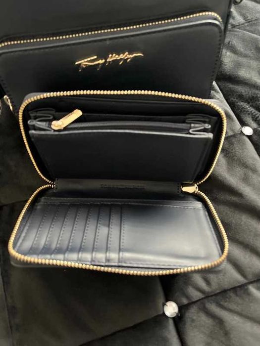 Tommy Hilfiger portfel granatowy