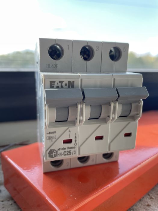 Bezpiecznik c25 Eaton