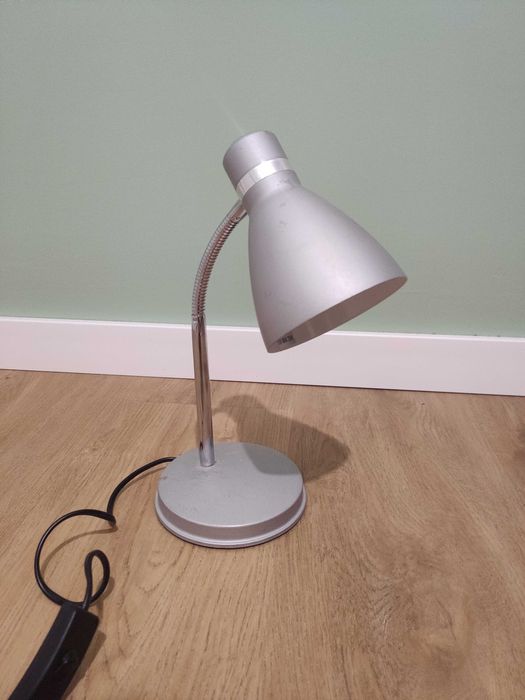 Lampka na biurko Haakan Jysk