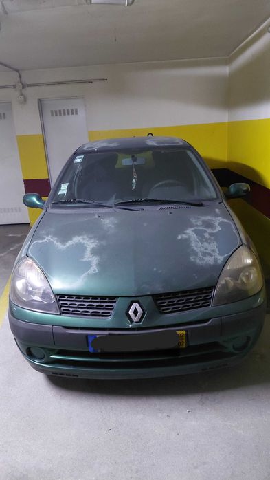 Carro Renault clio 2002