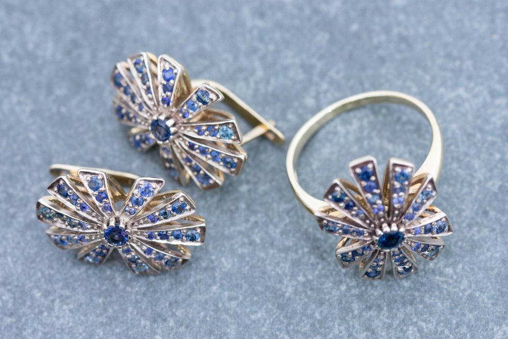 Zjawiskowy złoty komplet z szafirami, pr. 585