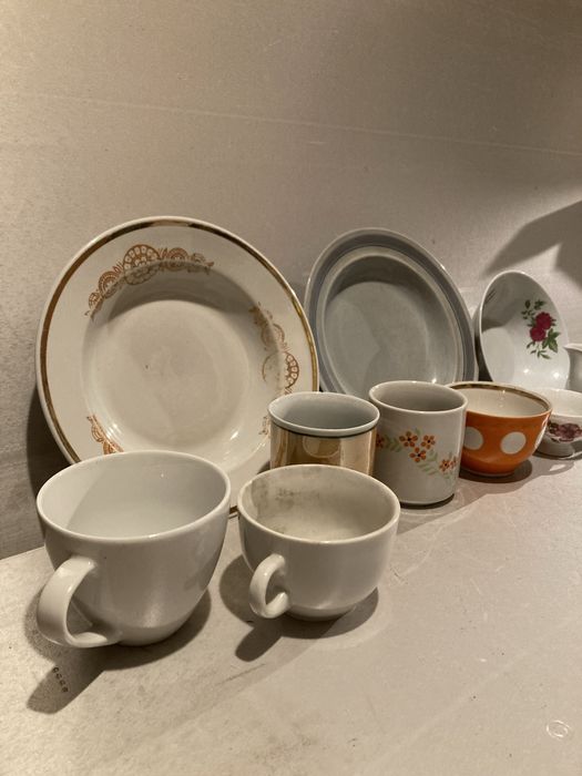 Talerze,kubki,filiżanki prl