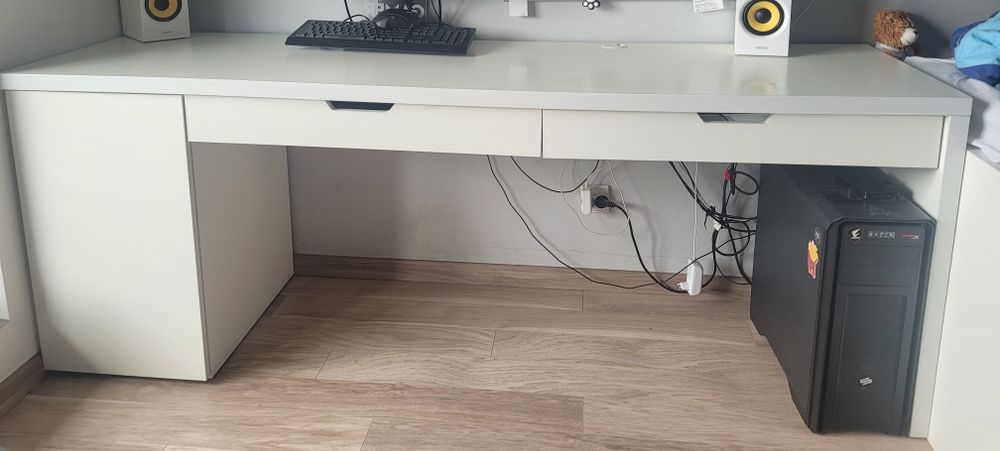 Biurko - szerokie na 2metry