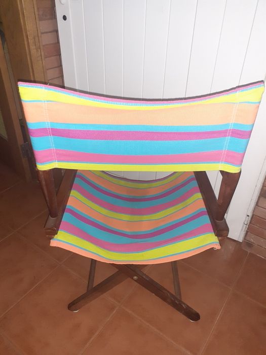 Cadeira em madeira  e em tecido