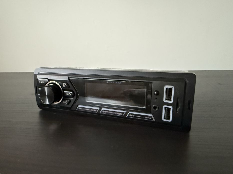 Radio Caliber auto c/ USB