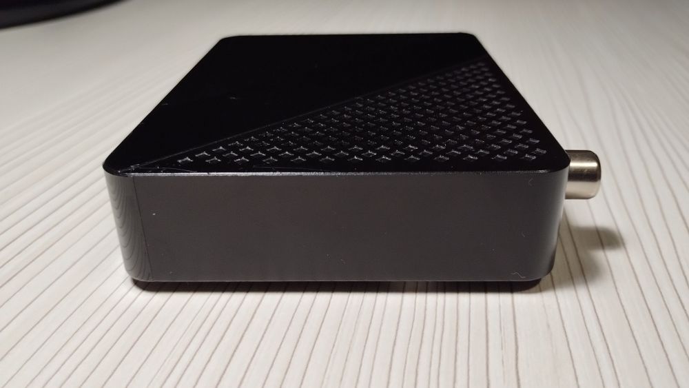 Ефірний T2 ресивер uClan Denys H.265 T2