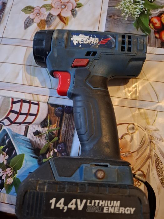 Wiertarko-wkrętarka