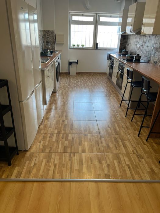 Quarto Solteiro(a) e Casal p/ Alugar 500m estação Benfica