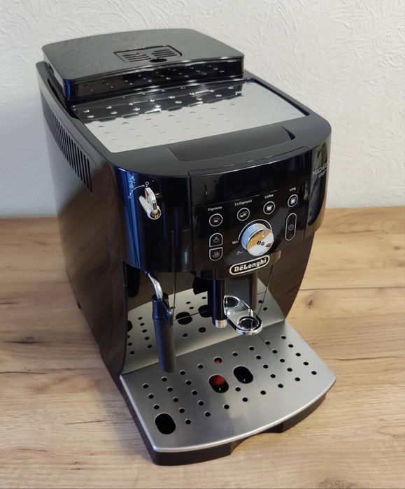 Кавоварка delonghi magnifica s smart кофемашина