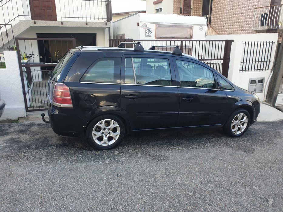 Opel Zafira B 1.9CDTI 150cv Versão Cosmos