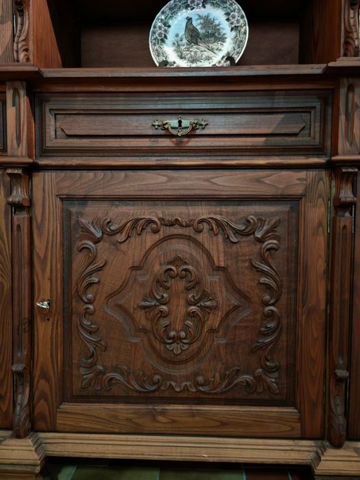 Conjunto de móveis de sala de jantar em castanho mogno maciço antigo