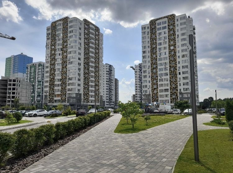 Продам євро двухкімнатну квартиру в ЖК «Саванна сiтi”