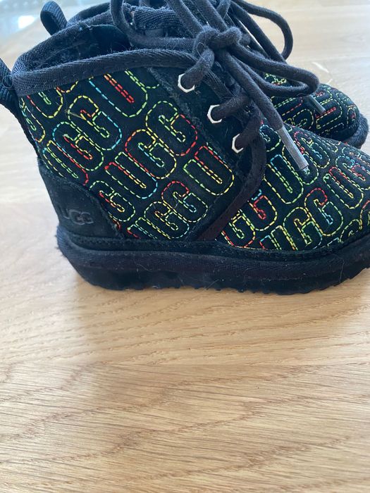 Черевики Ugg,25 розмір