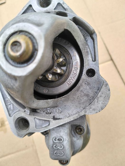 Audi A4 B5 1.9TDI rozrusznik Bosch VW passat B5 fl