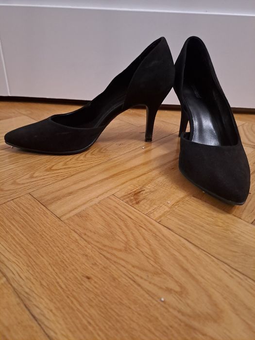 Czarne szpilki rozmiar 38