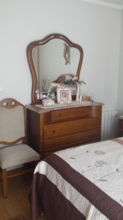 Cama +2 .mesas cabeçeiras + comeda+móvel de tv