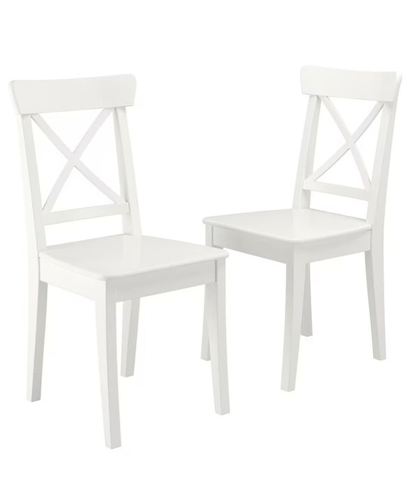 Mesa e 5 cadeiras em boas condições