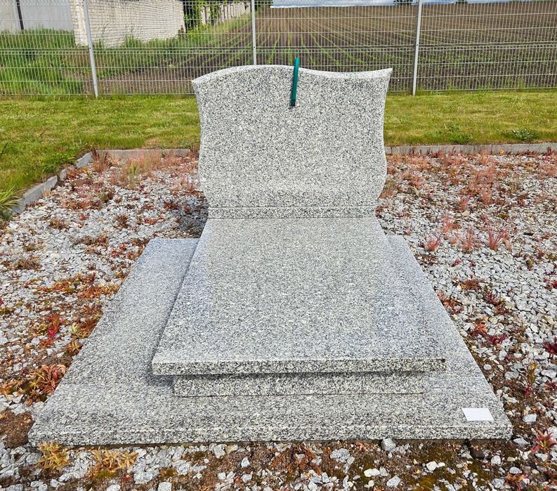 Nagrobek granitowy, pomnik granitowy