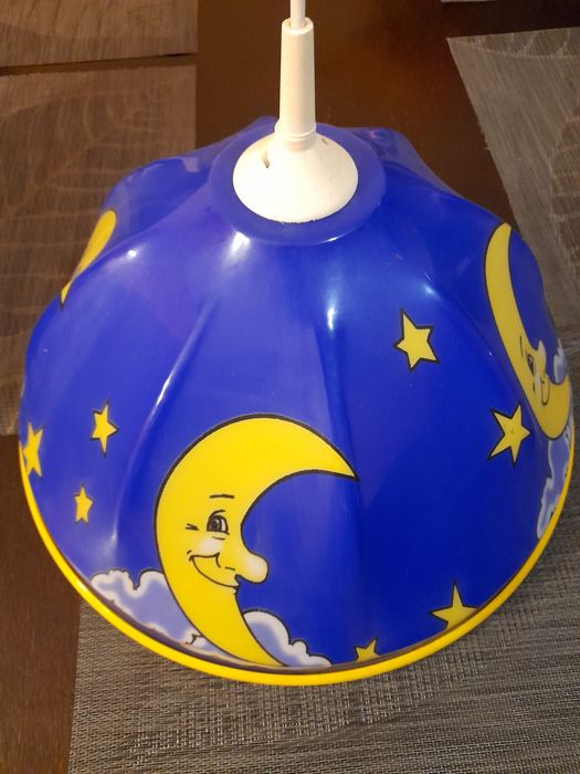 Lampa sufitowa do pokoju dziecięcego