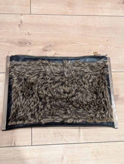 Сумка клатч з шерстяною вставкою