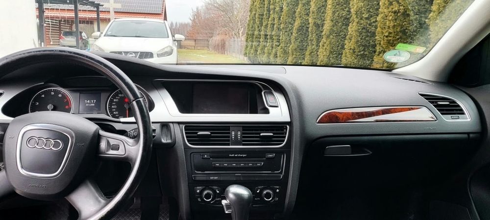 Audi A4 B8  Biały Mat,nowe opony, akumulator