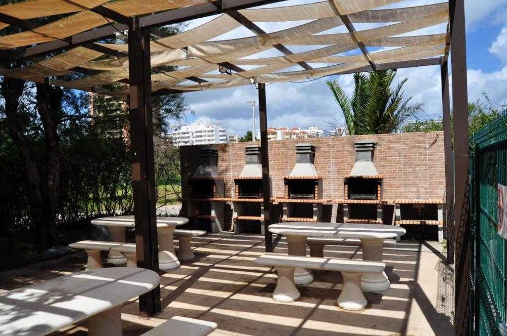 ARRENDA-SE T1- Totalmente equipado -Condomínio fechado Portimão.